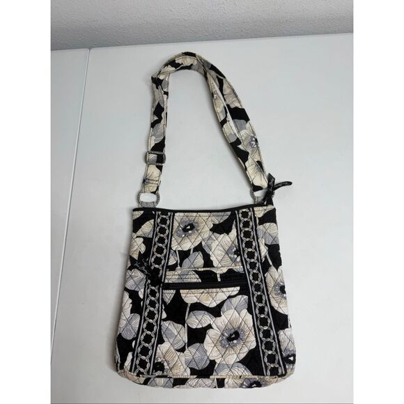 Vera Bradley Camelia Hipster Crossbody Bag Quilted Black Gray Flower Pattern - Picture 1 of 14